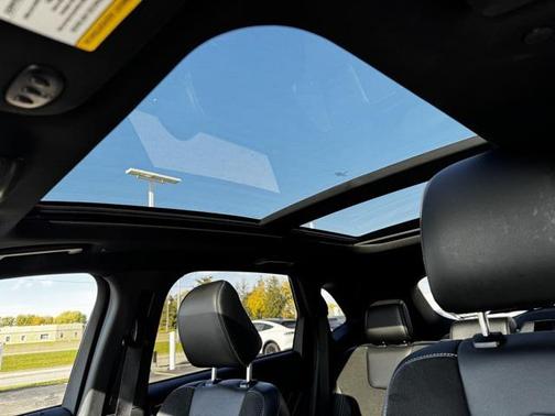 2022 Ford Edge ST