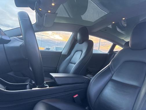 2018 Tesla Model 3 Performance