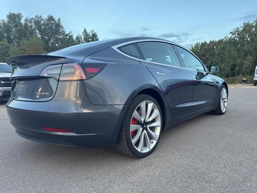 2018 Tesla Model 3 Performance