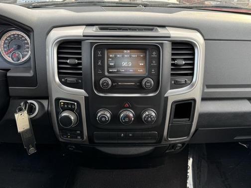 2017 RAM 1500 SLT