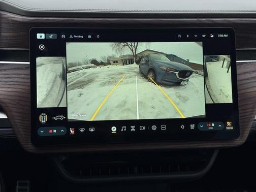 2023 Rivian R1S Adventure