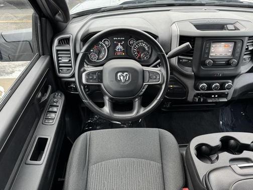 2024 RAM 3500 Tradesman Crew Cab 4x4 6'4' Box