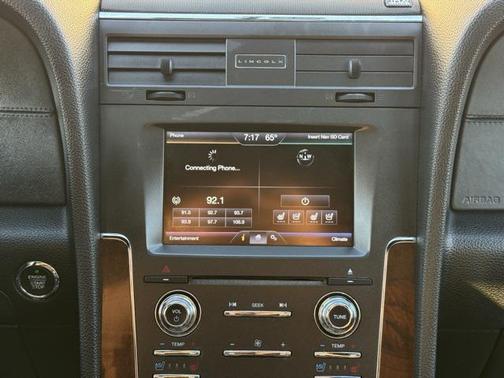 2015 Lincoln Navigator Base