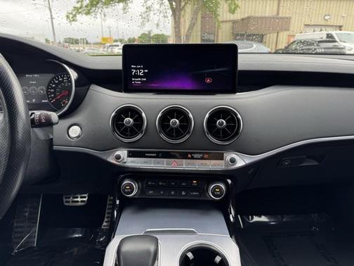2023 Kia Stinger GT2