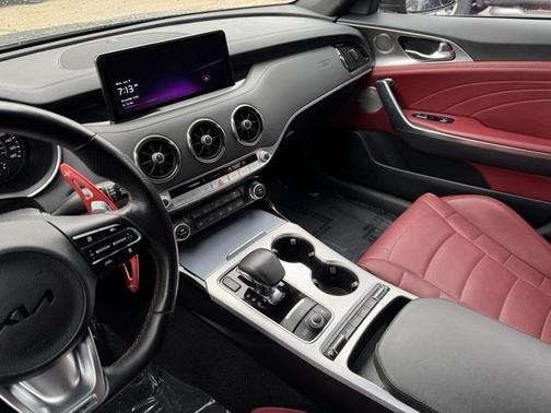 2023 Kia Stinger GT2