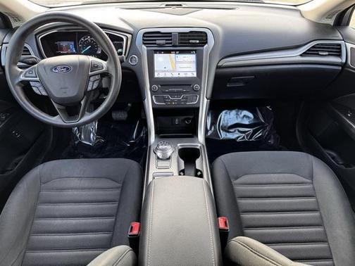 2017 Ford Fusion Hybrid SE