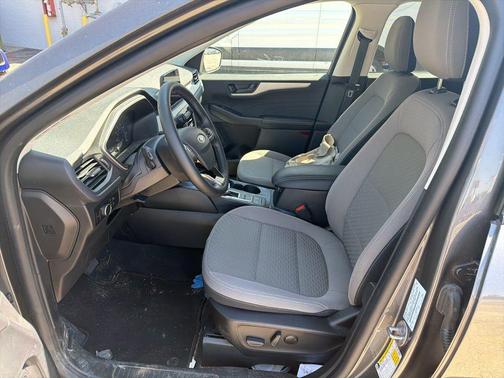 Carbonized Gray Metallic 2022 Ford Escape SE
