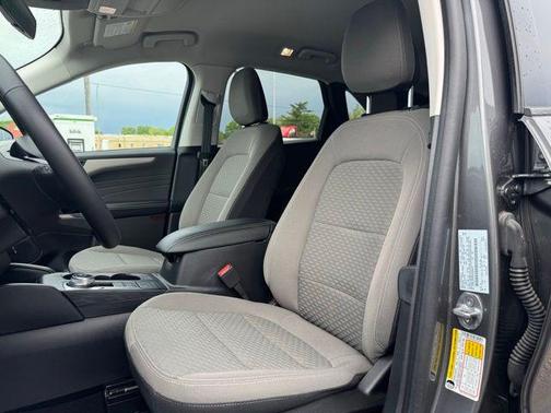 Carbonized Gray Metallic 2022 Ford Escape SE
