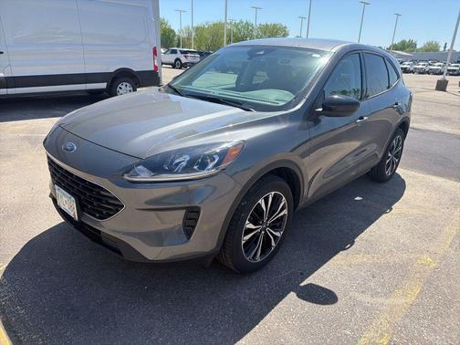 Carbonized Gray Metallic 2022 Ford Escape SE