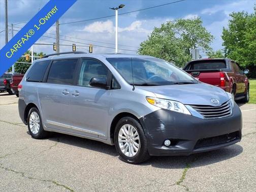 2011 Toyota Sienna XLE