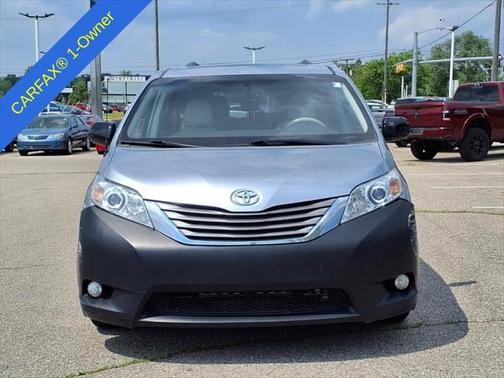 2011 Toyota Sienna XLE