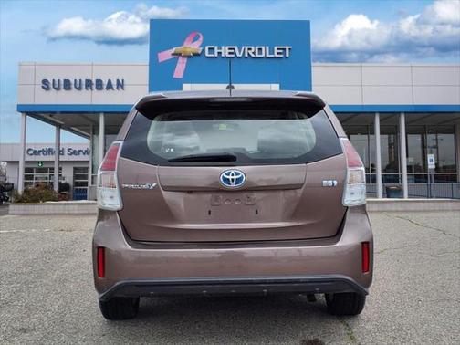 2015 Toyota Prius v Four