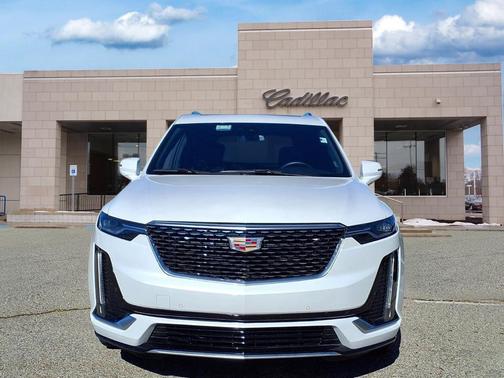 2025 Cadillac XT6 Premium Luxury FWD