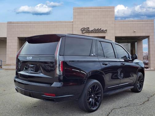 2024 Cadillac Escalade Sport