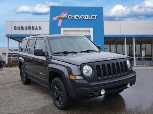 Photo 3 of 22 of 2015 Jeep Patriot High Altitude