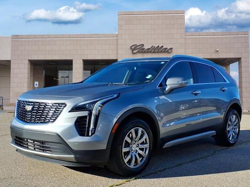 2023 Cadillac XT4 Premium Luxury