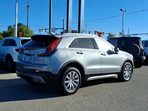 2023 Cadillac XT4 Premium Luxury