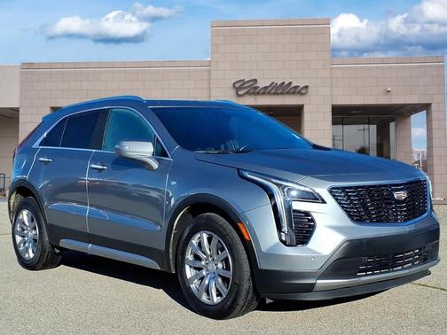 2023 Cadillac XT4 Premium Luxury