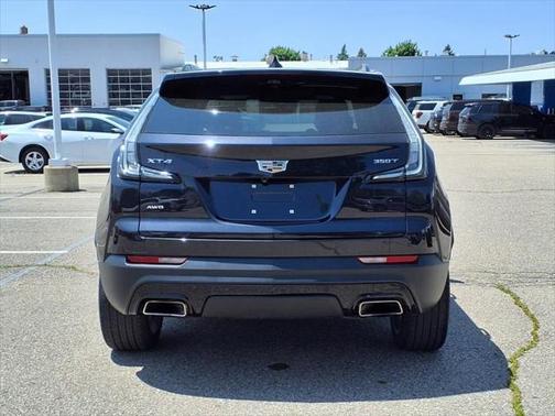 2022 Cadillac XT4 Sport