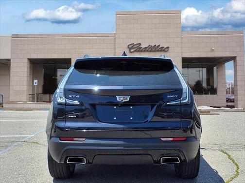 2022 Cadillac XT4 Sport