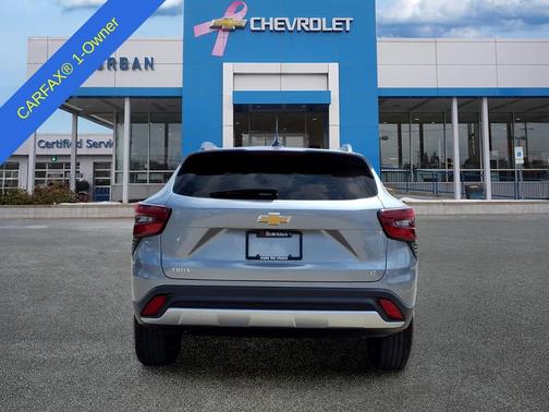Sterling Gray Metallic 2024 Chevrolet Trax LT