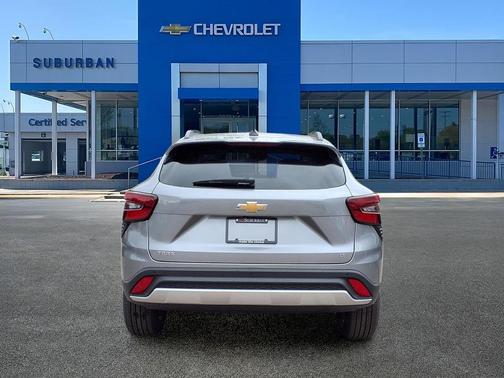 Sterling Gray Metallic 2026 Chevrolet Trax LT