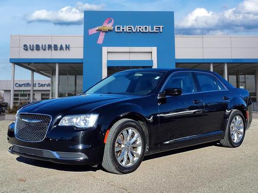 2019 Chrysler 300 Touring