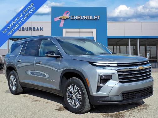 2025 Chevrolet Traverse LT
