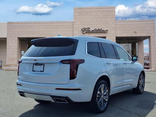 2022 Cadillac XT6 Premium Luxury AWD