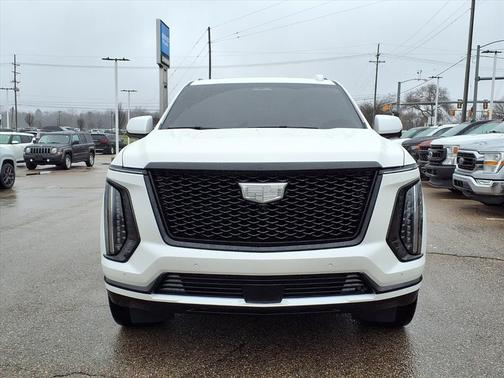 Crystal White Tricoat 2025 Cadillac Escalade Sport Platinum