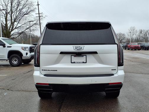 Crystal White Tricoat 2025 Cadillac Escalade Sport Platinum