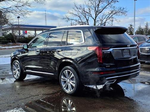 2025 Cadillac XT6 Premium Luxury AWD
