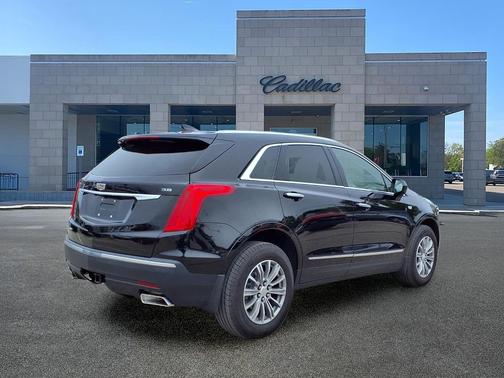 Stellar Black Metallic 2019 Cadillac XT5 Luxury