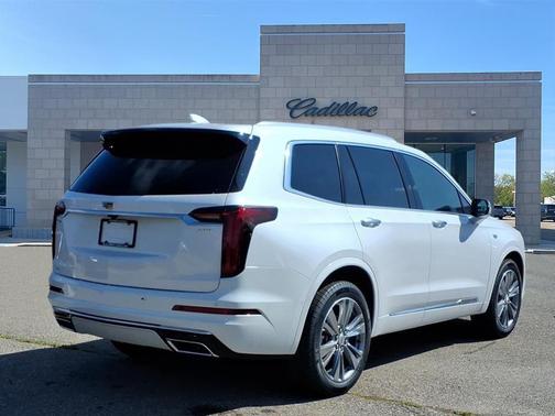 2025 Cadillac XT6 Premium Luxury AWD