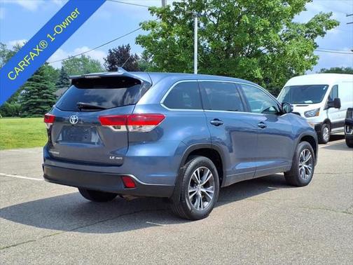 2017 Toyota Highlander LE