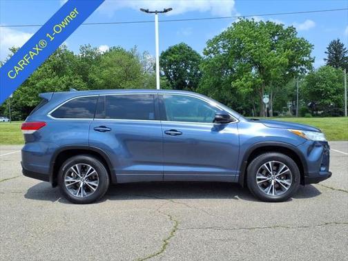 2017 Toyota Highlander LE