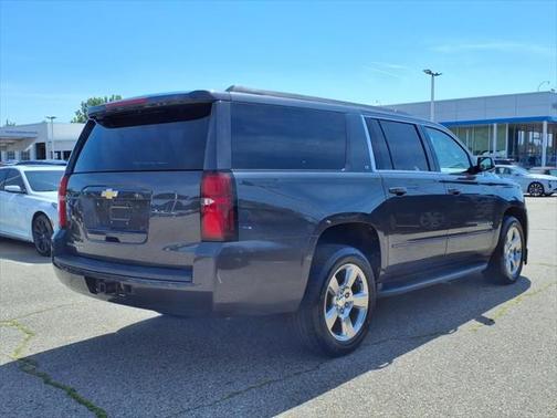 2018 Chevrolet Suburban LT