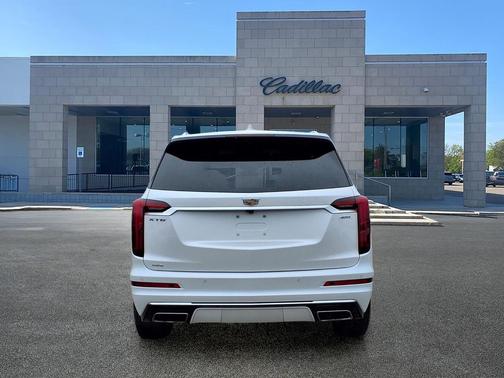 Crystal White Tricoat 2023 Cadillac XT6 Premium Luxury AWD