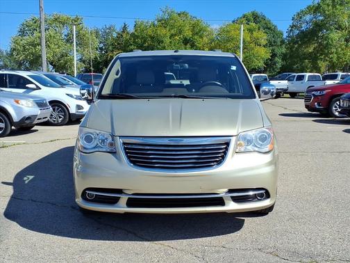 2011 Chrysler Town & Country Limited