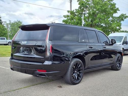 2023 Cadillac Escalade ESV Sport Platinum