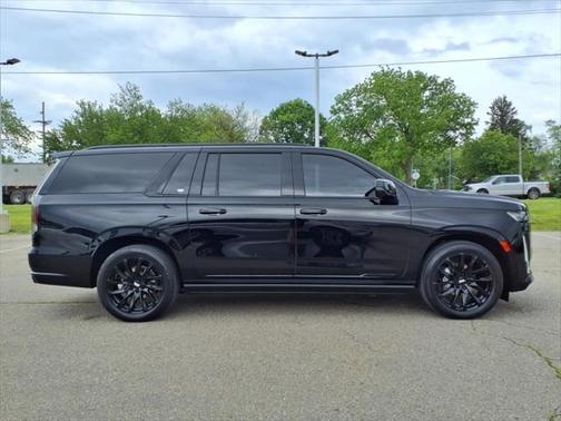 2023 Cadillac Escalade ESV Sport Platinum