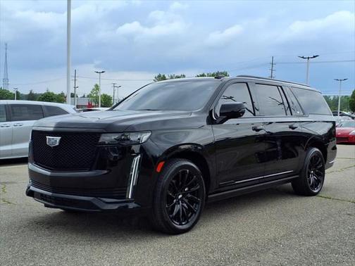 2023 Cadillac Escalade ESV Sport Platinum