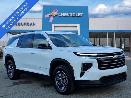 2025 Chevrolet Traverse LT