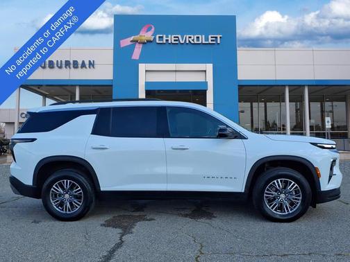 2025 Chevrolet Traverse LT