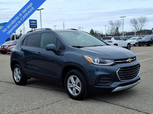 Shadow Gray Metallic 2022 Chevrolet Trax LT