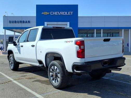 2026 Chevrolet Silverado 2500 Custom