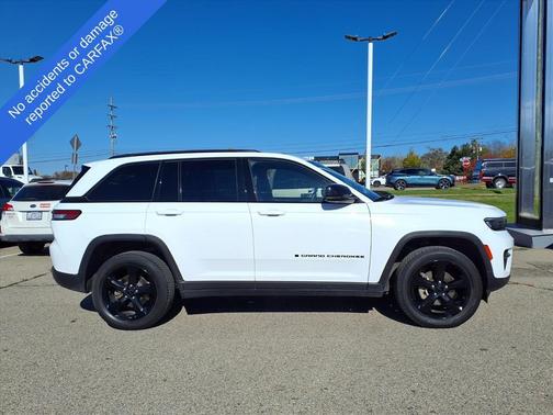 2022 Jeep Grand Cherokee Altitude