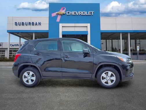 Mosaic Black Metallic 2019 Chevrolet Trax LS