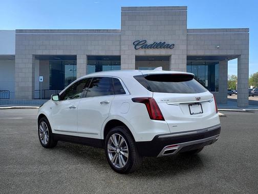 Crystal White Tricoat 2026 Cadillac XT5 Premium Luxury