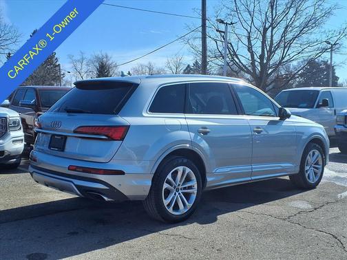 2025 Audi Q7 55 Premium Plus